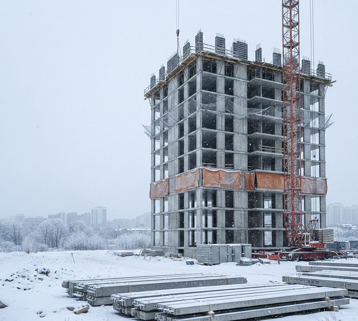 Зимнее бетонирование или готовые ЖБИ: анализ надежности и преимуществ